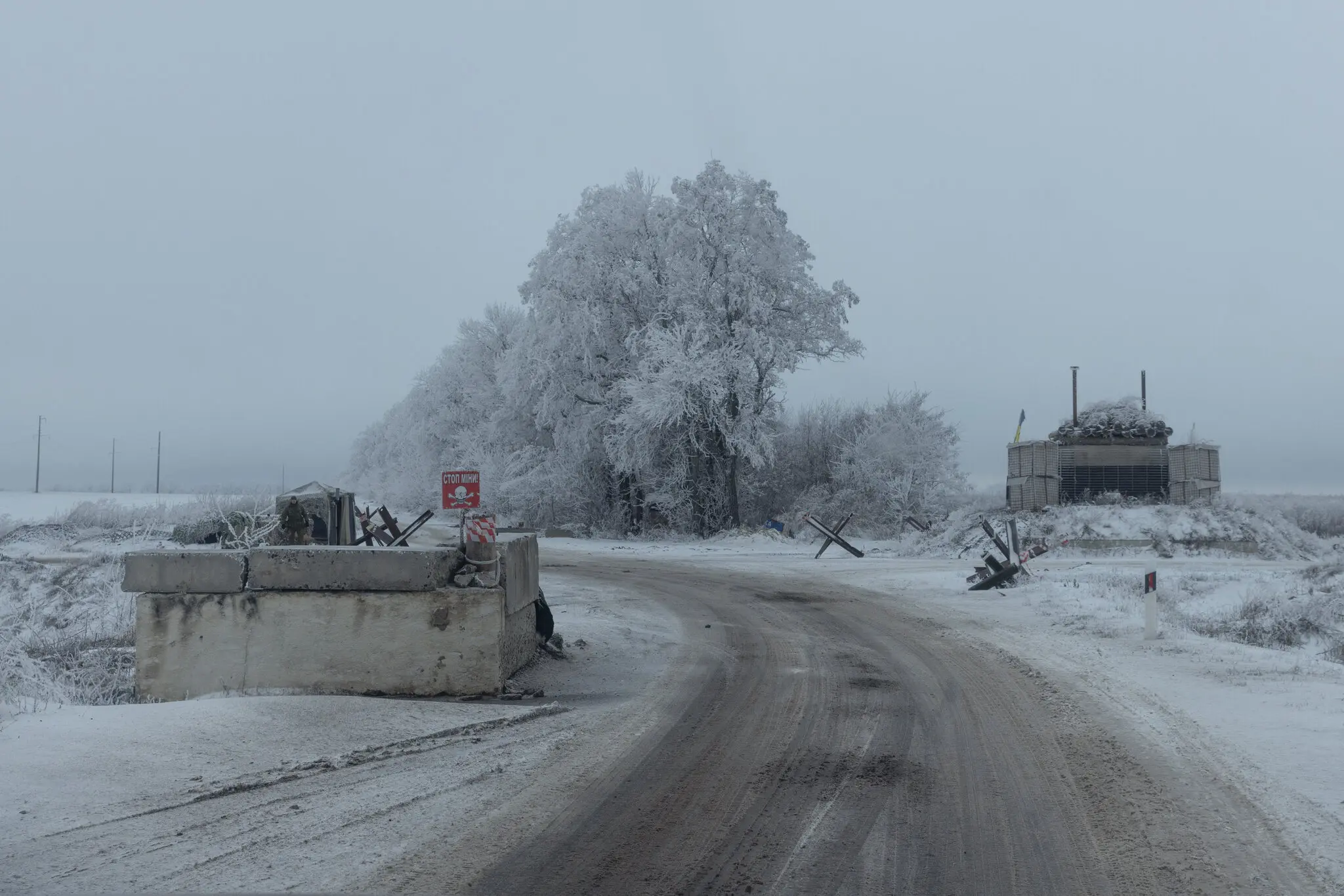 Військовий блокпост у Харківській області в грудні.